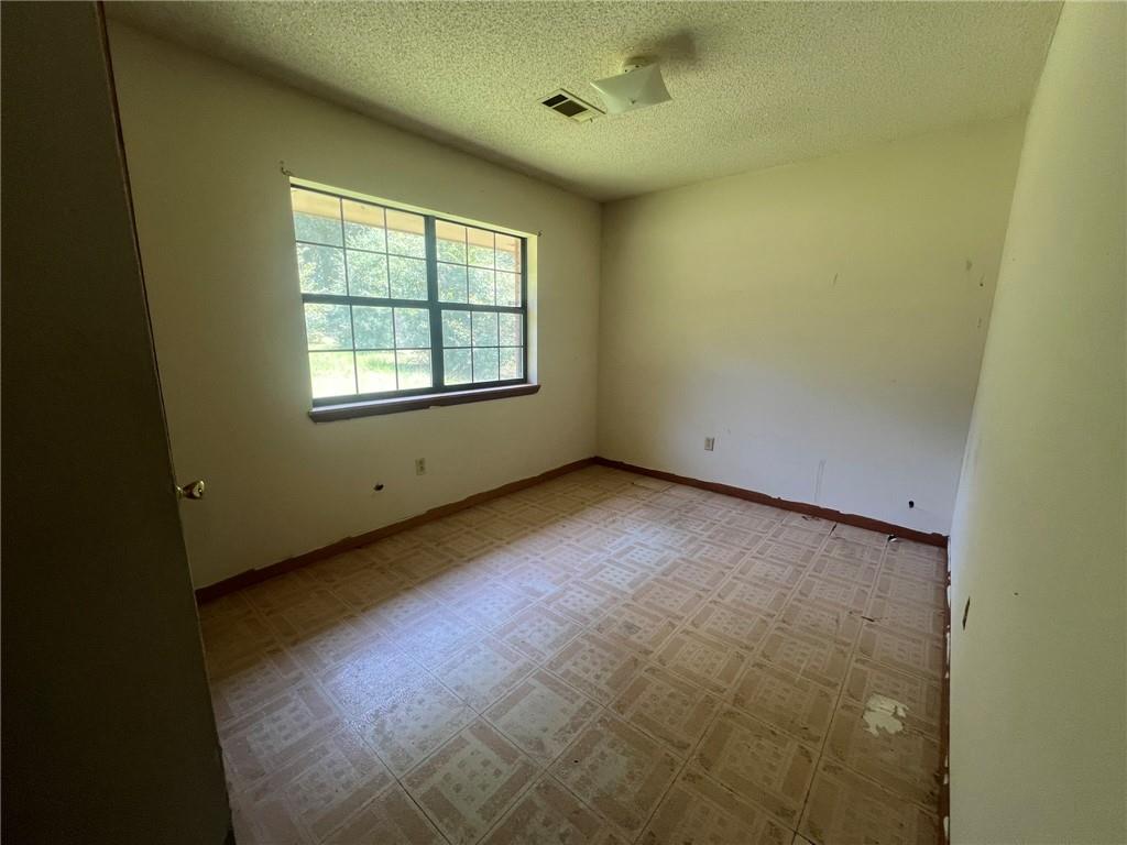 82 LEON BROWN Lane