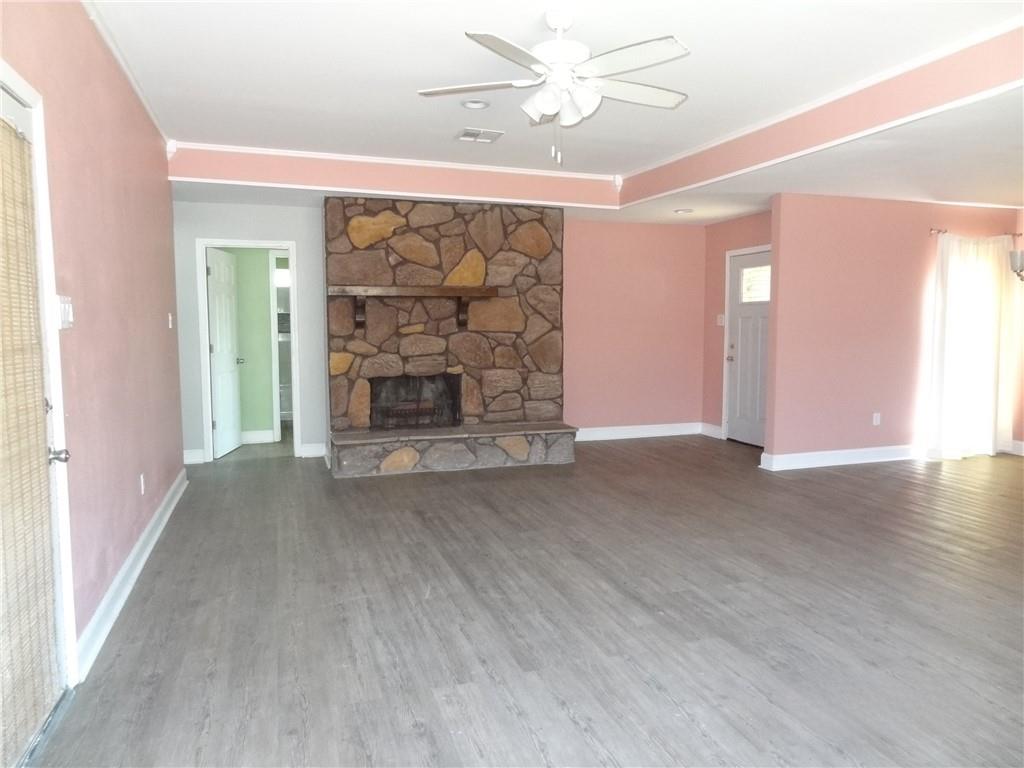 2513 CAMBRIDGE Drive