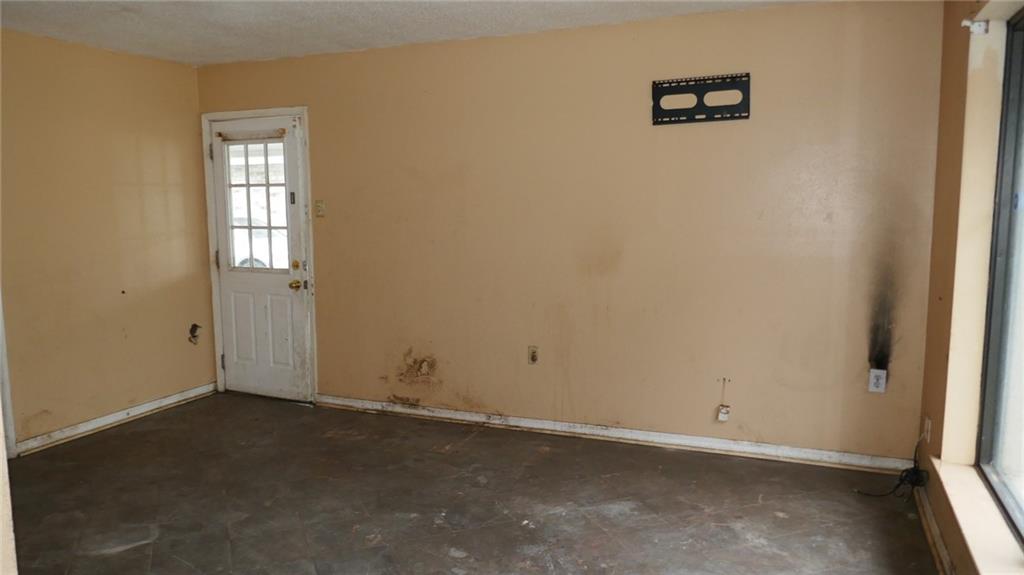 1273 LULING ESTATES Drive