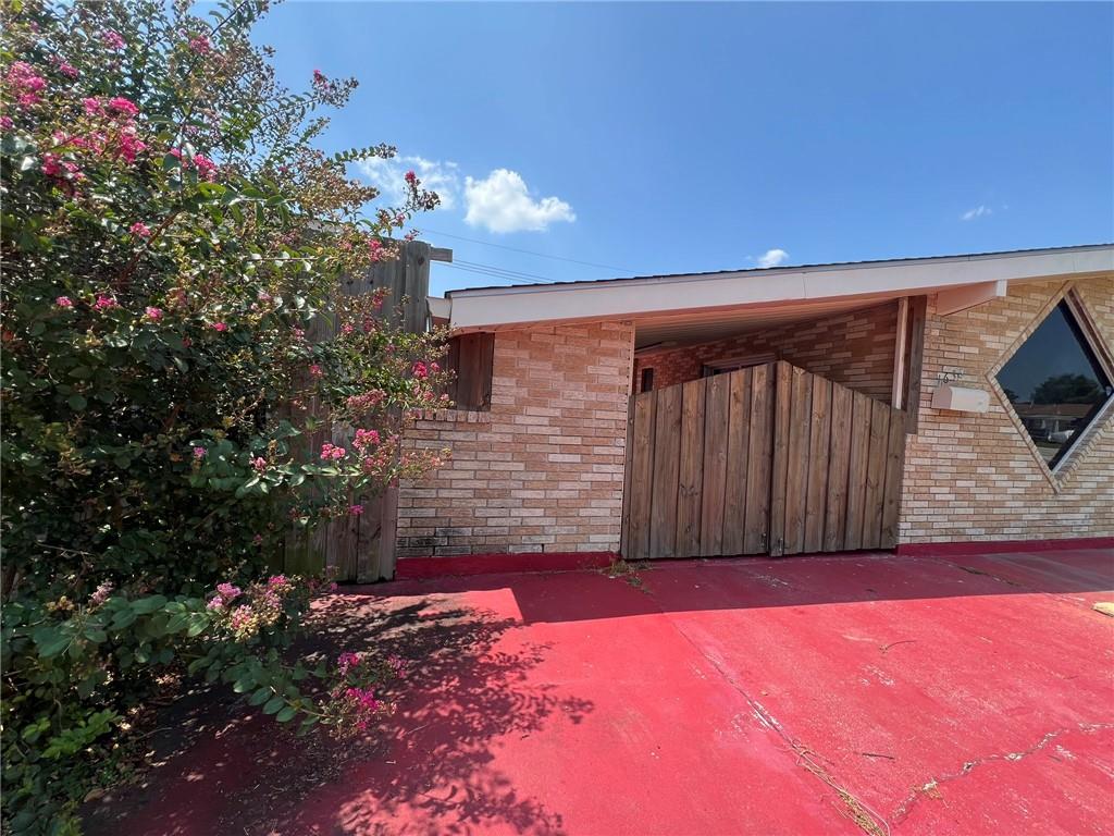1636 DOGWOOD Drive