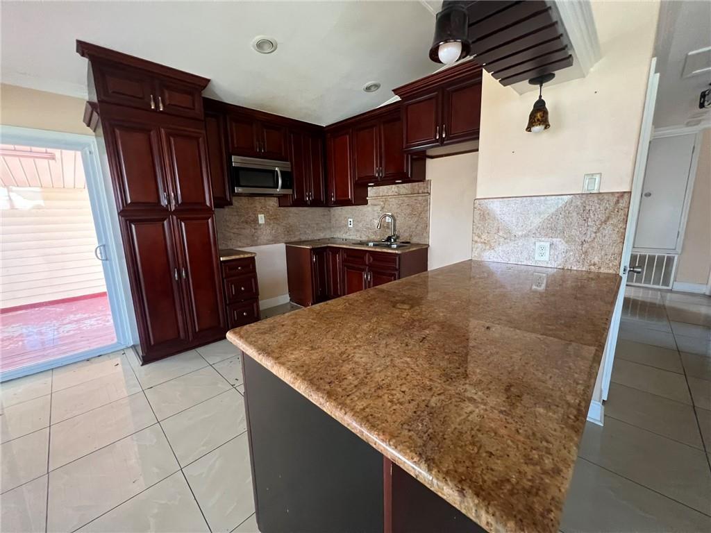 1636 DOGWOOD Drive