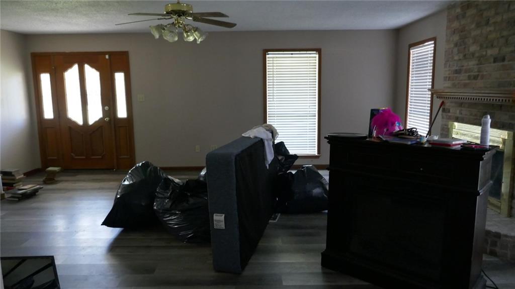121 PLEASANT VALLEY Drive