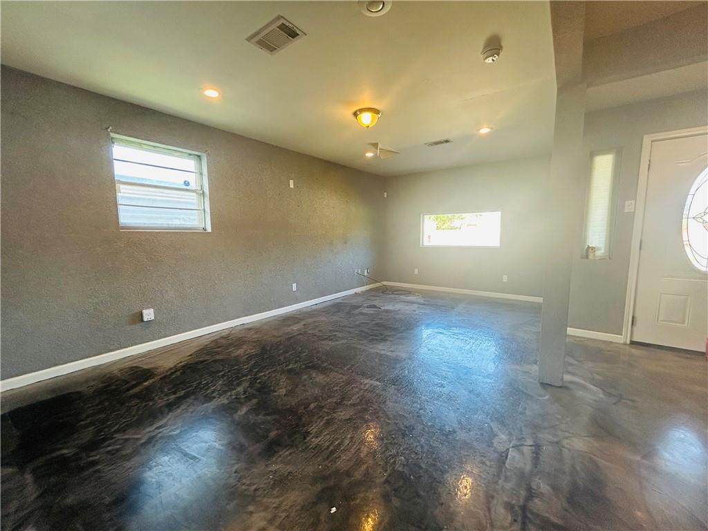 7500 AVON PARK Boulevard