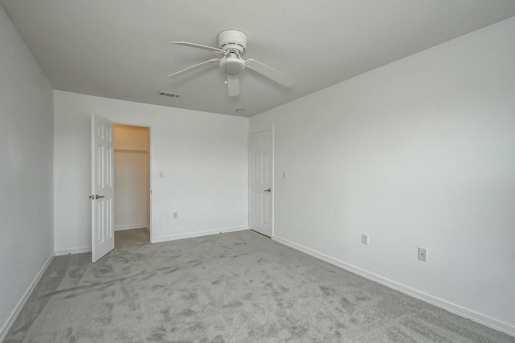 11147 N BAYOU VIEW Drive