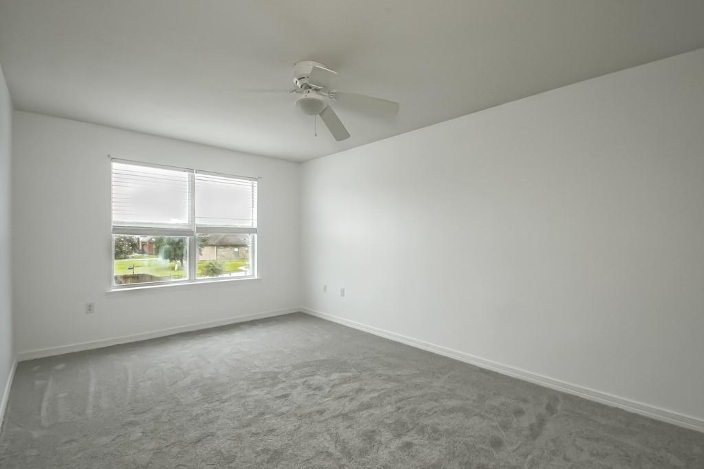 11147 N BAYOU VIEW Drive