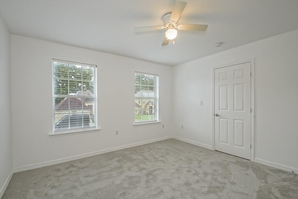 11147 N BAYOU VIEW Drive