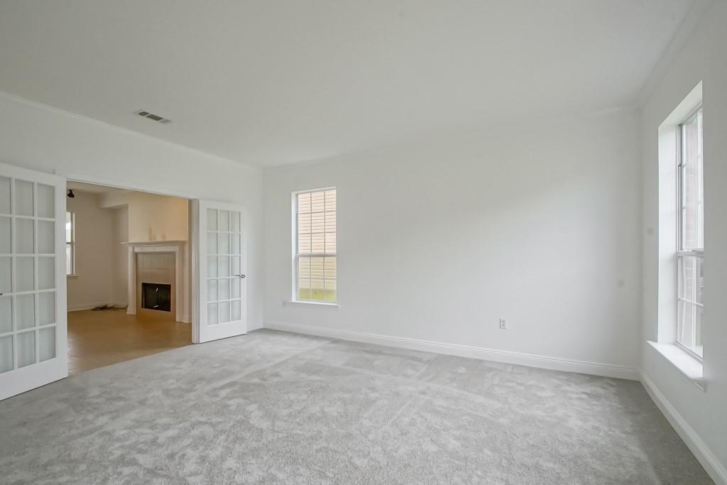 11147 N BAYOU VIEW Drive