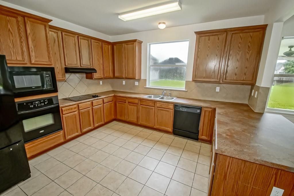 11147 N BAYOU VIEW Drive