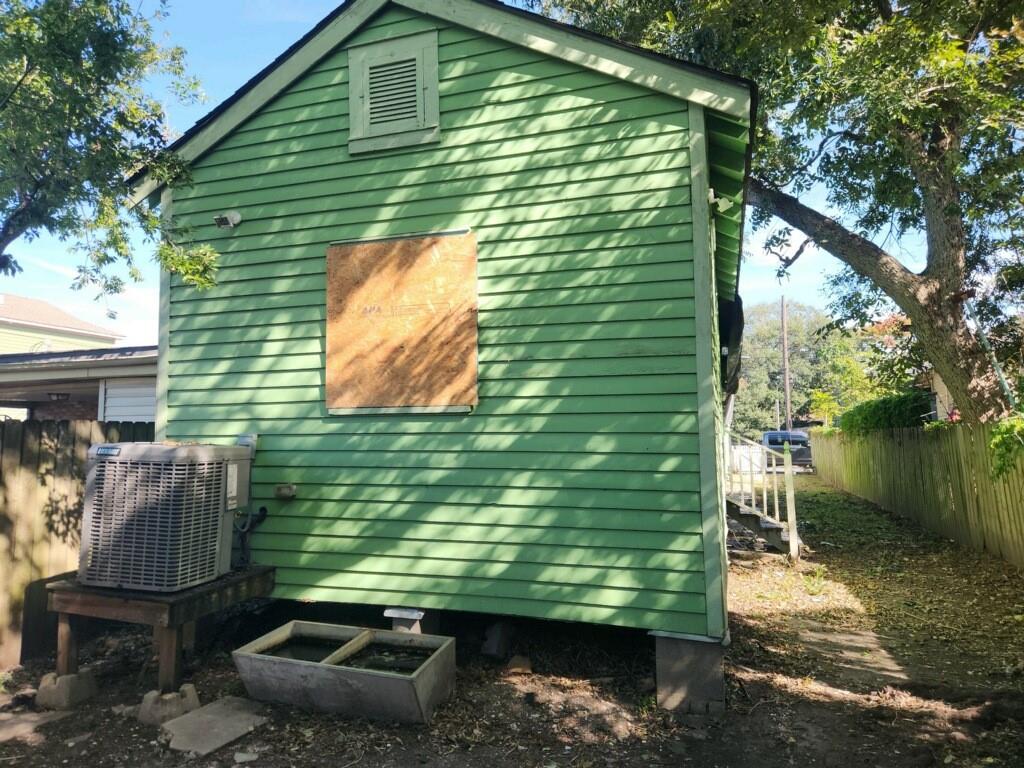 1440 DESIRE Street