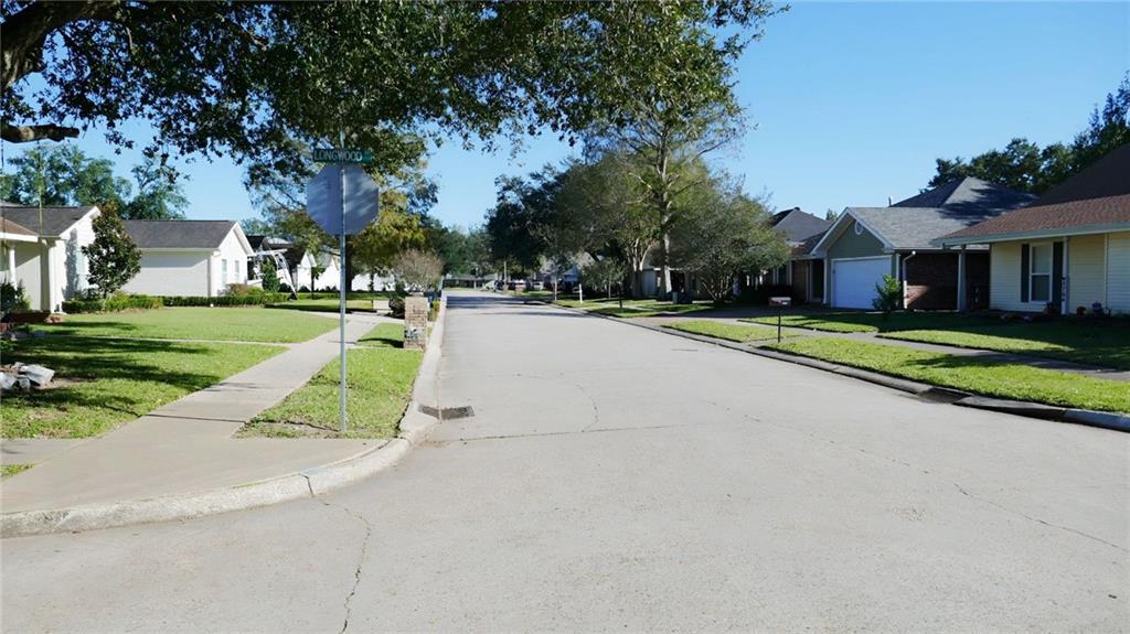 392 LONGWOOD Drive