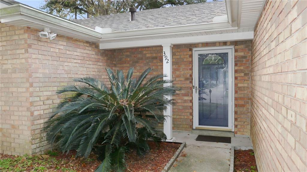 392 LONGWOOD Drive