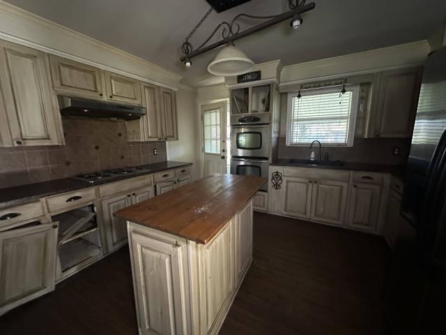 10986 HIGHWAY 1033 Highway