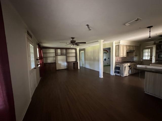 10986 HIGHWAY 1033 Highway