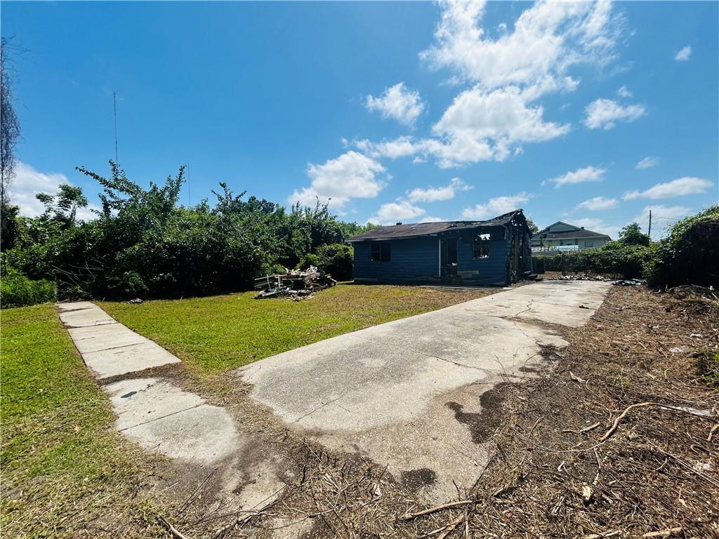 2423 ELMWOOD PARK Drive