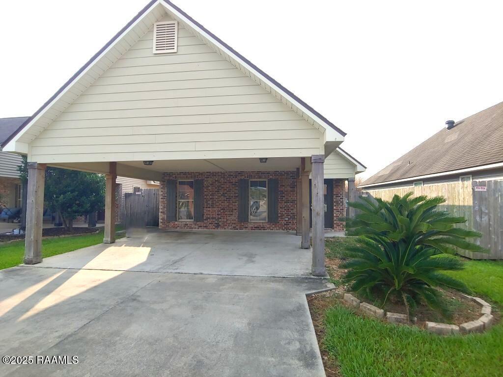 120 Acacia Lane