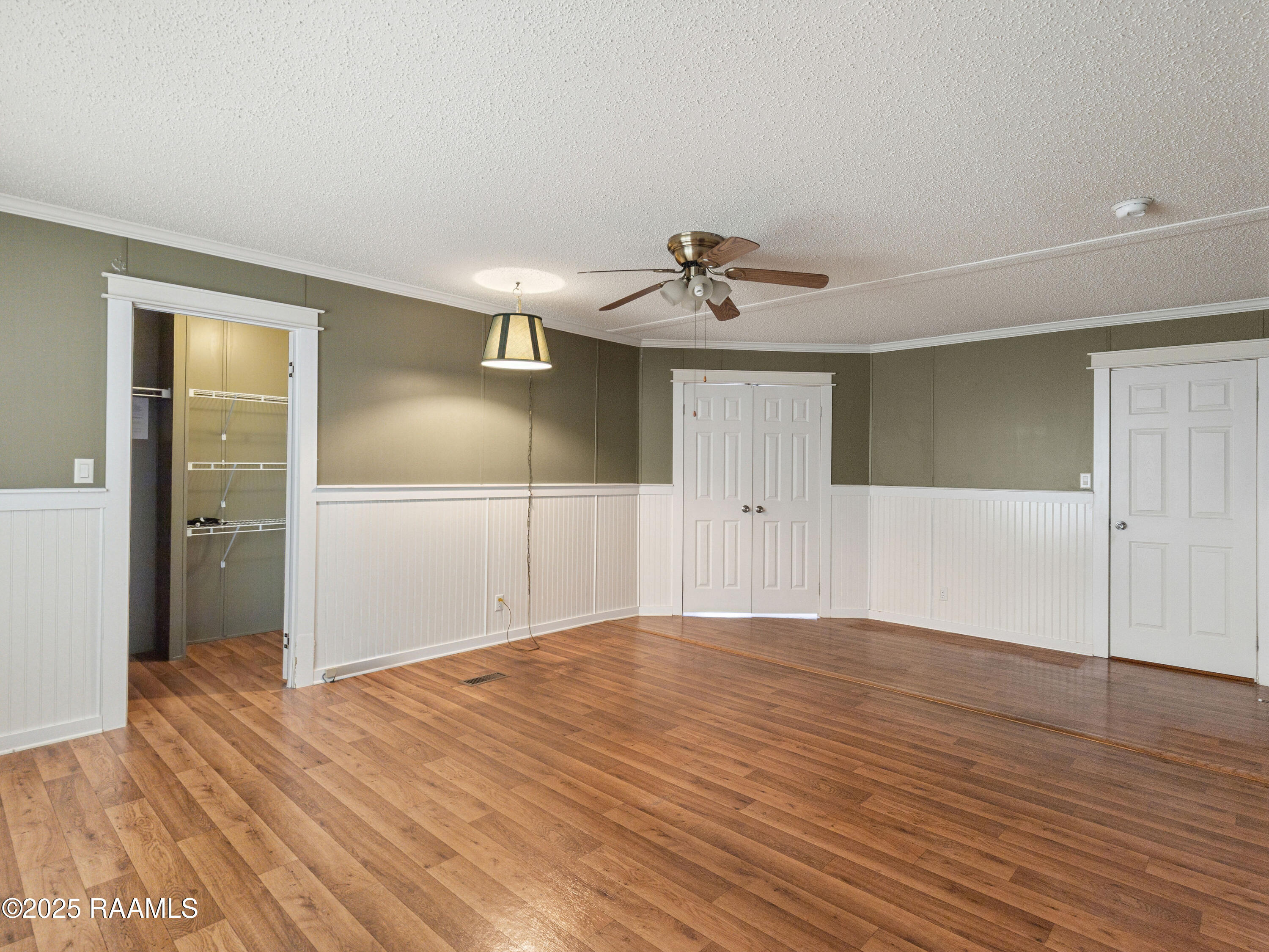 6917 Evangeline Highway