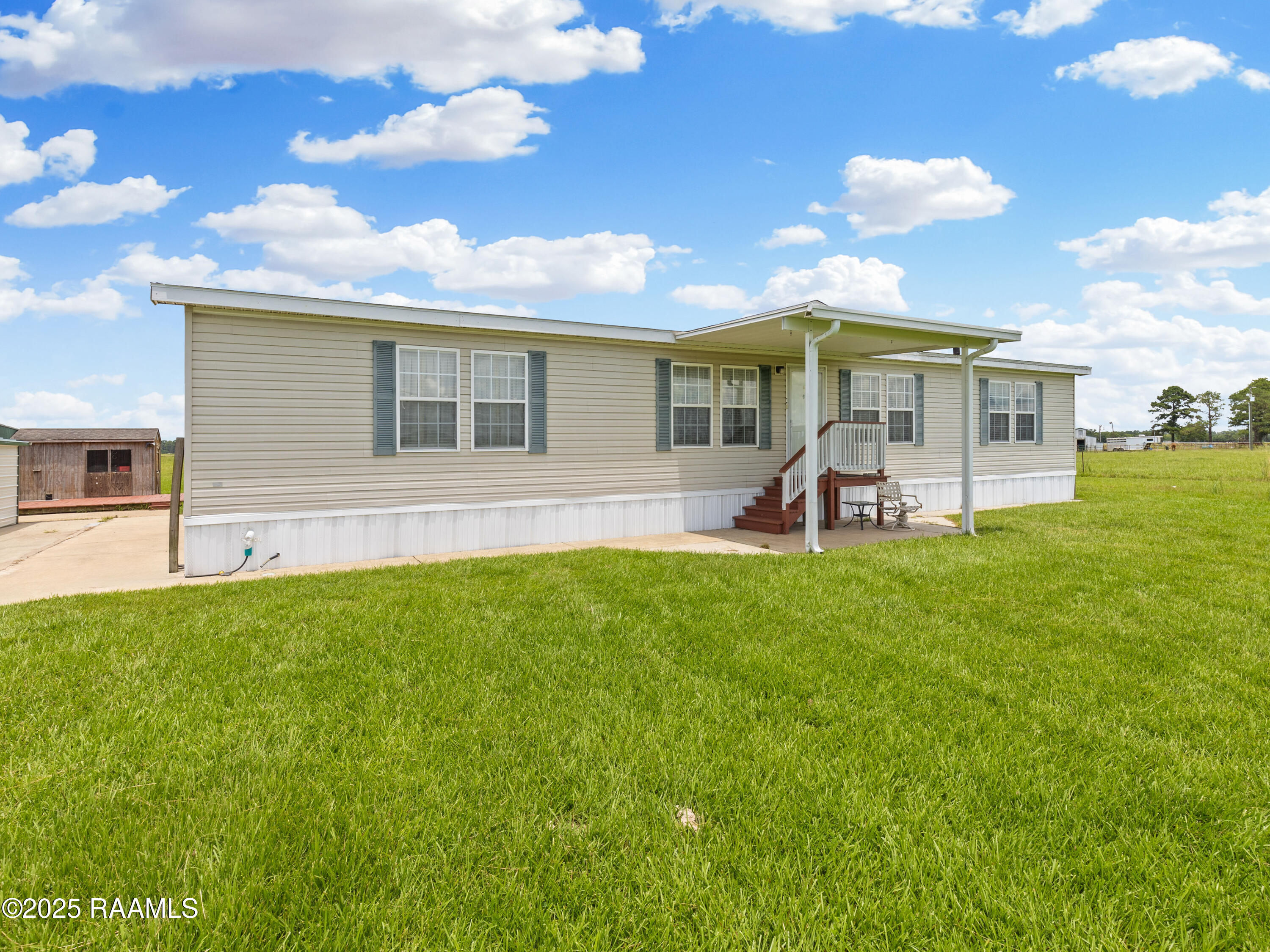 6917 Evangeline Highway