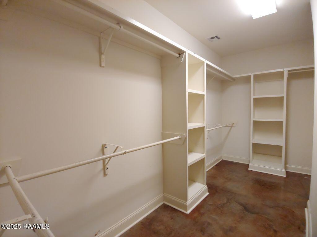 113 Thomas Oak Drive