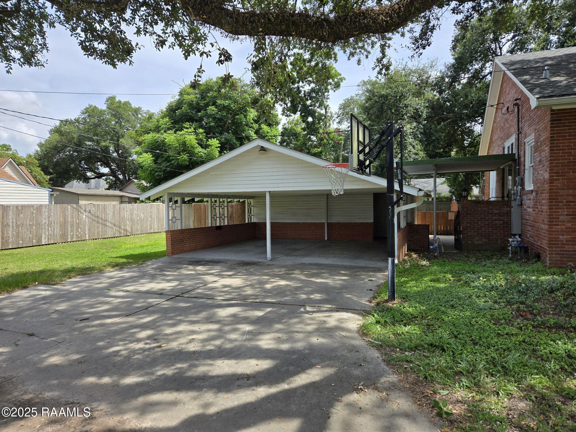413 N Church Avenue