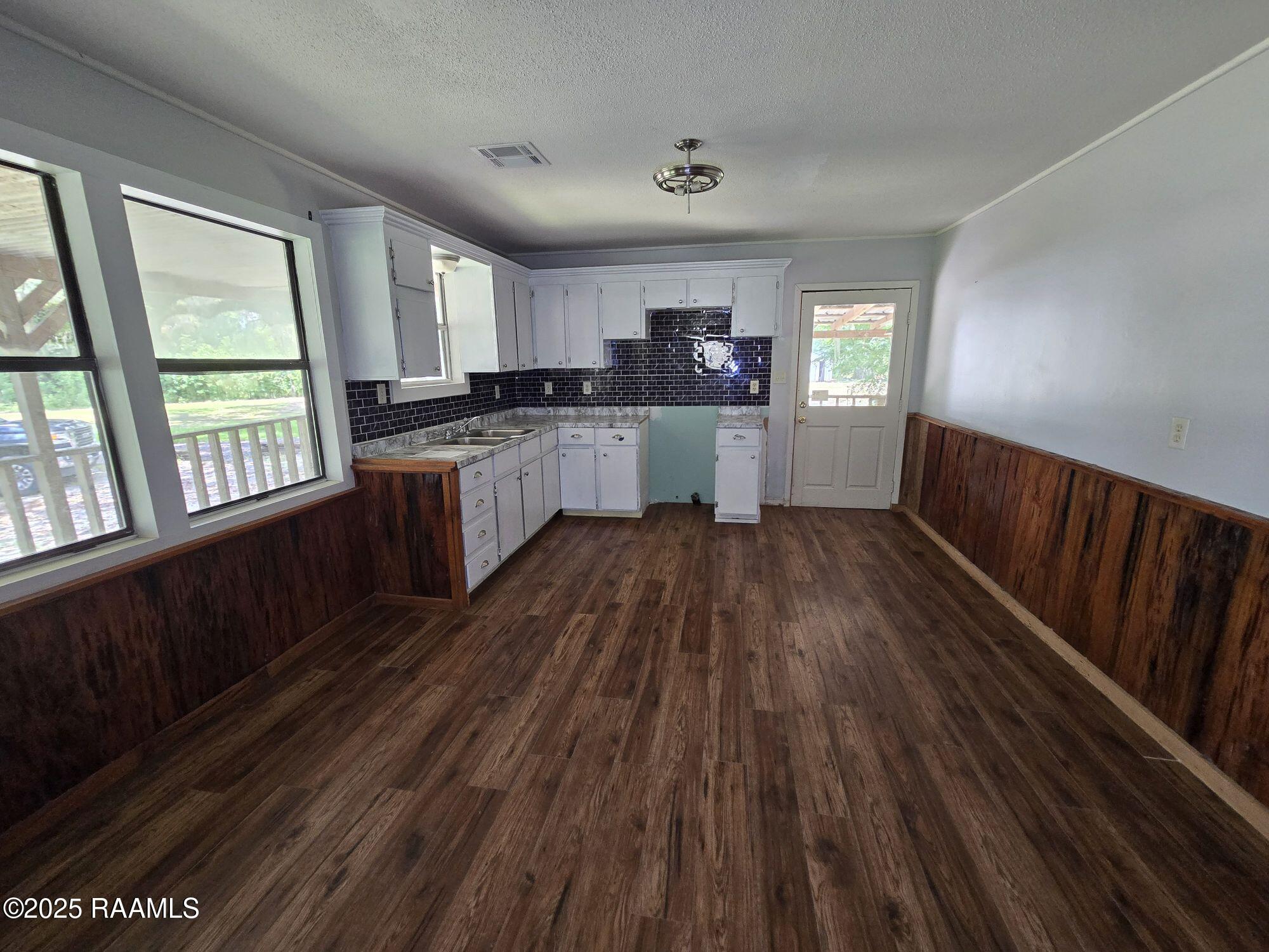 1431 Mills Highway