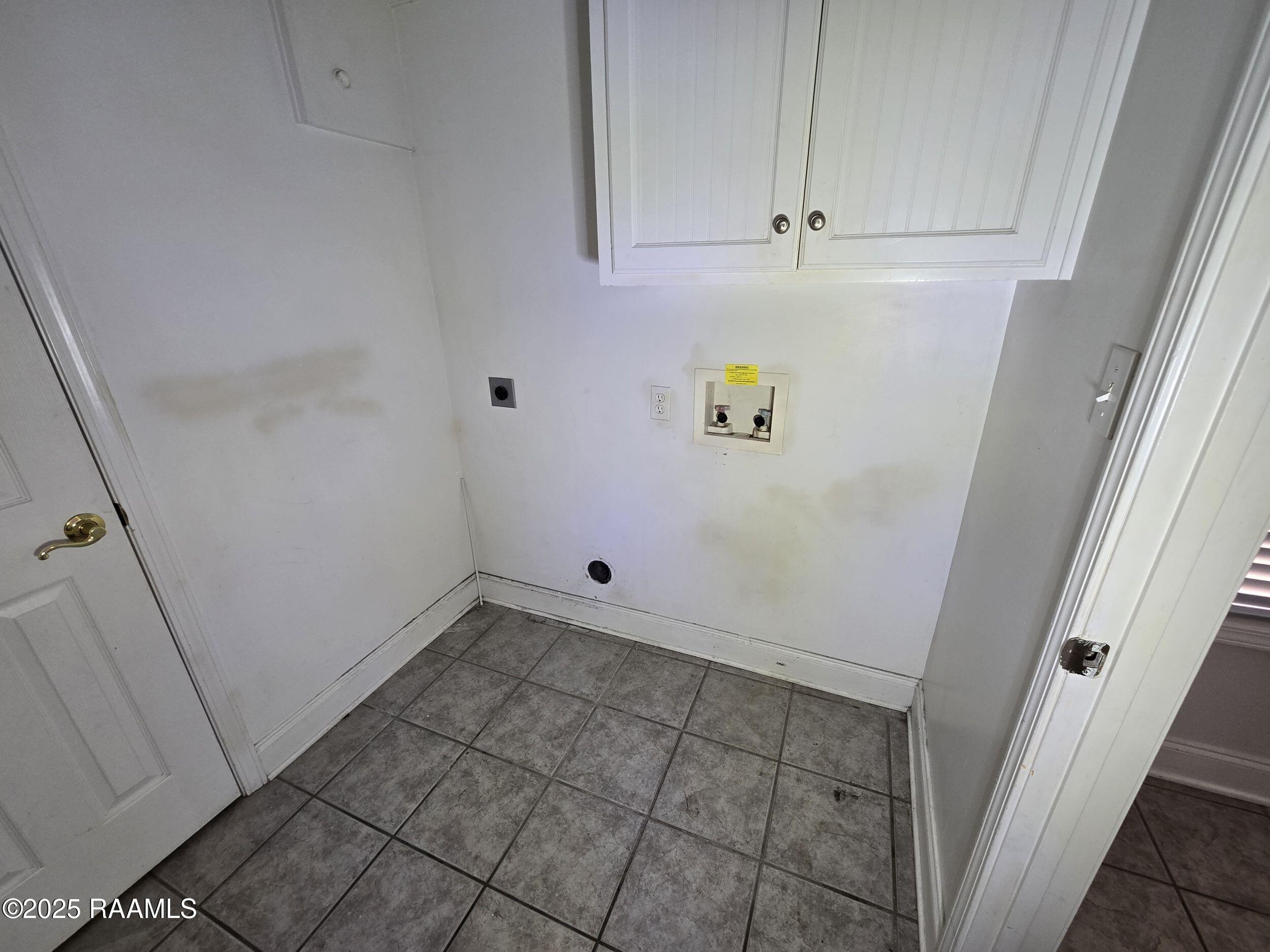 1321 Dulles Drive