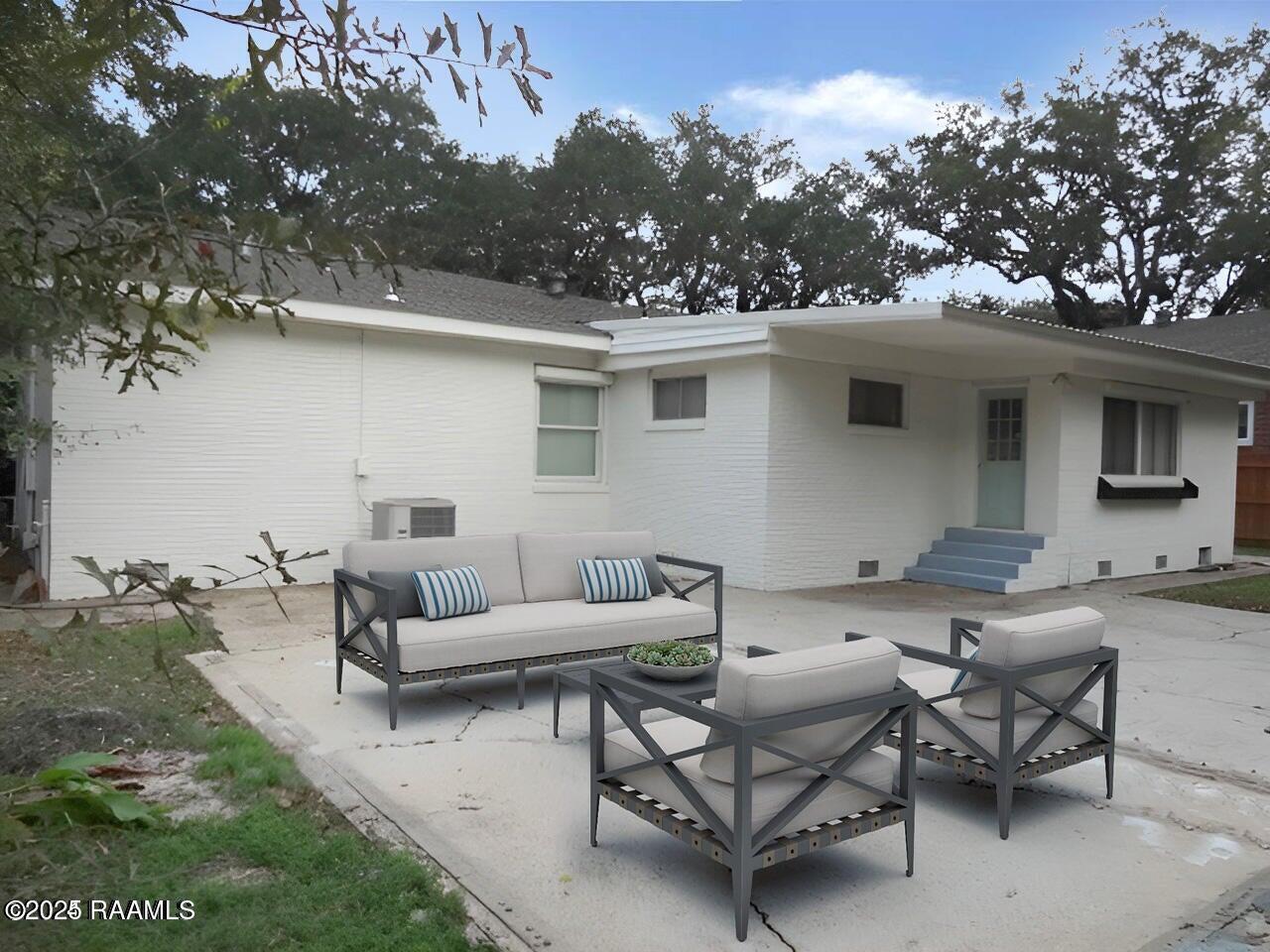 102 Myrtle Oak Drive