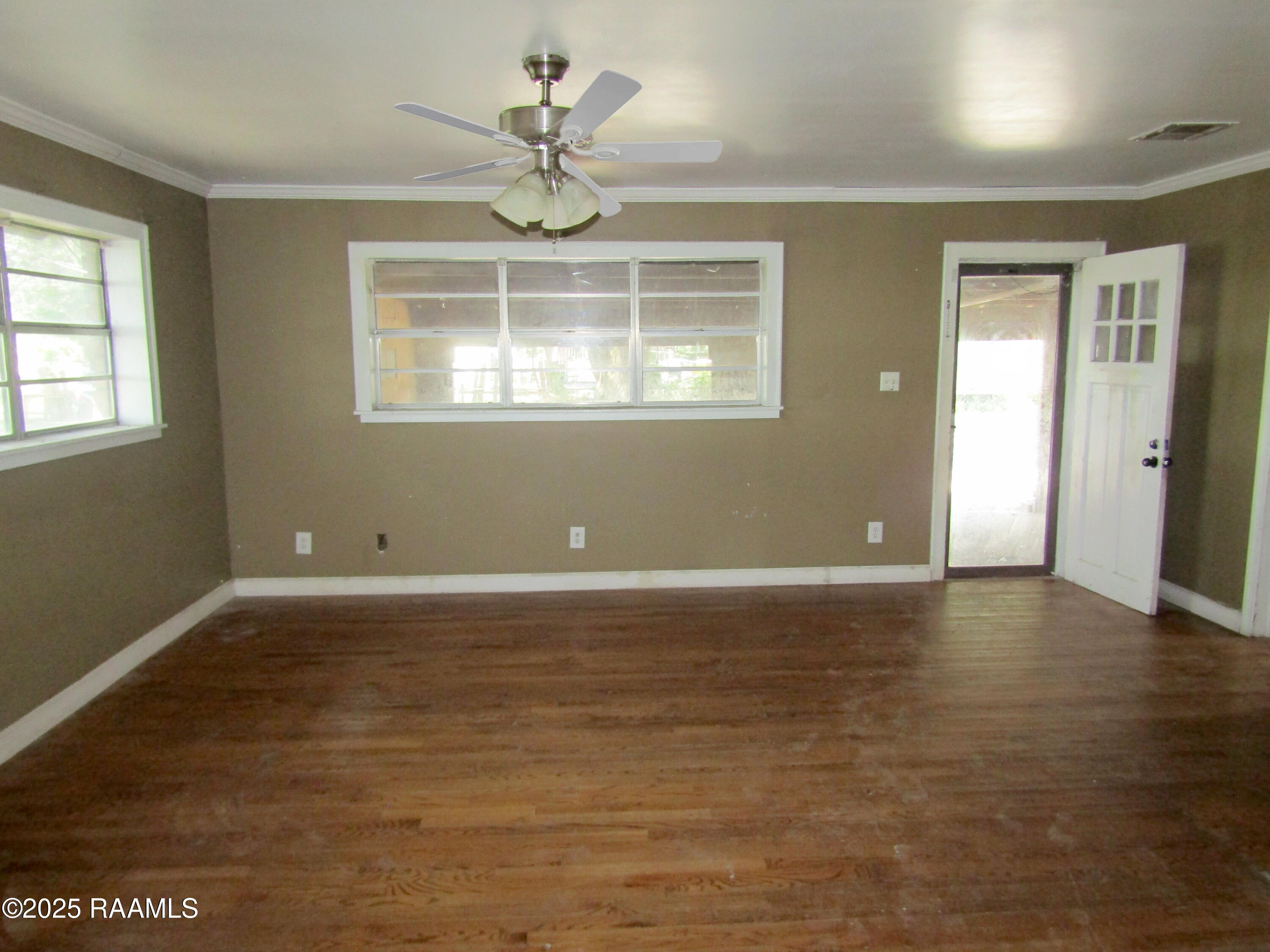 1108 Coteau Road