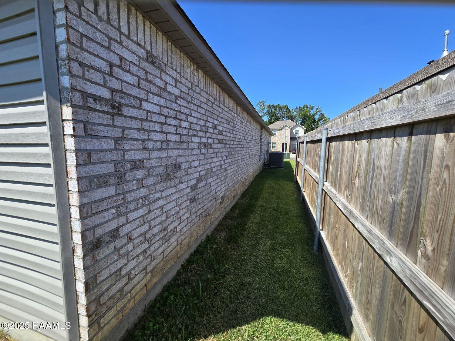 105 Chestnut Oak Drive