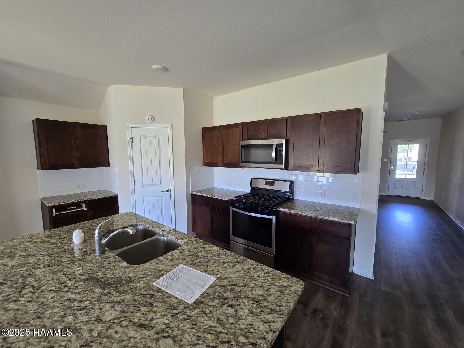 105 Chestnut Oak Drive