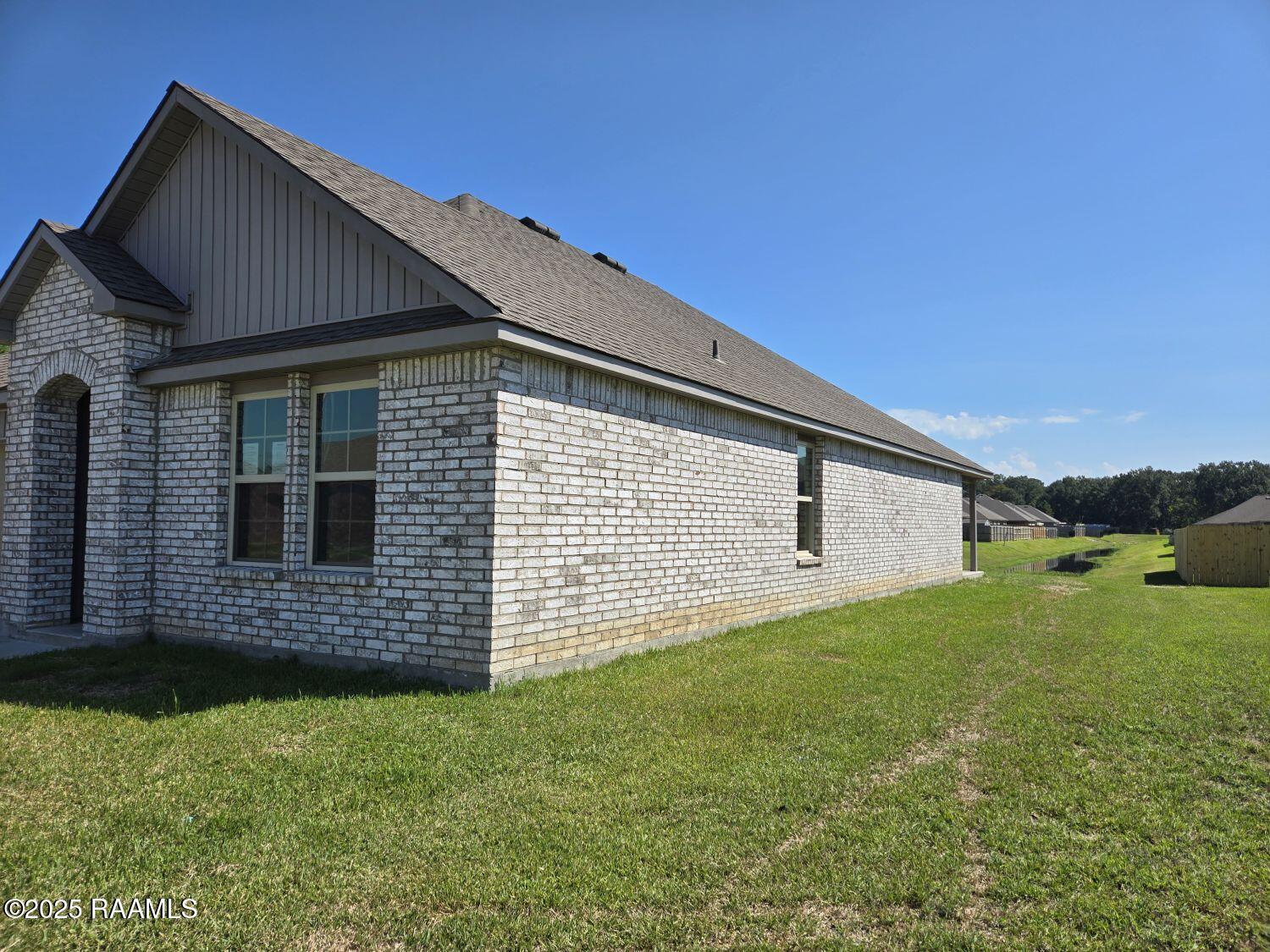 105 Chestnut Oak Drive
