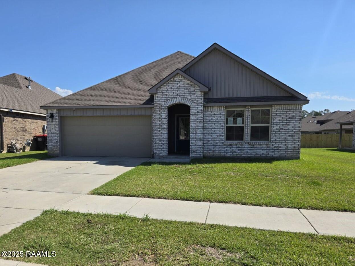 105 Chestnut Oak Drive