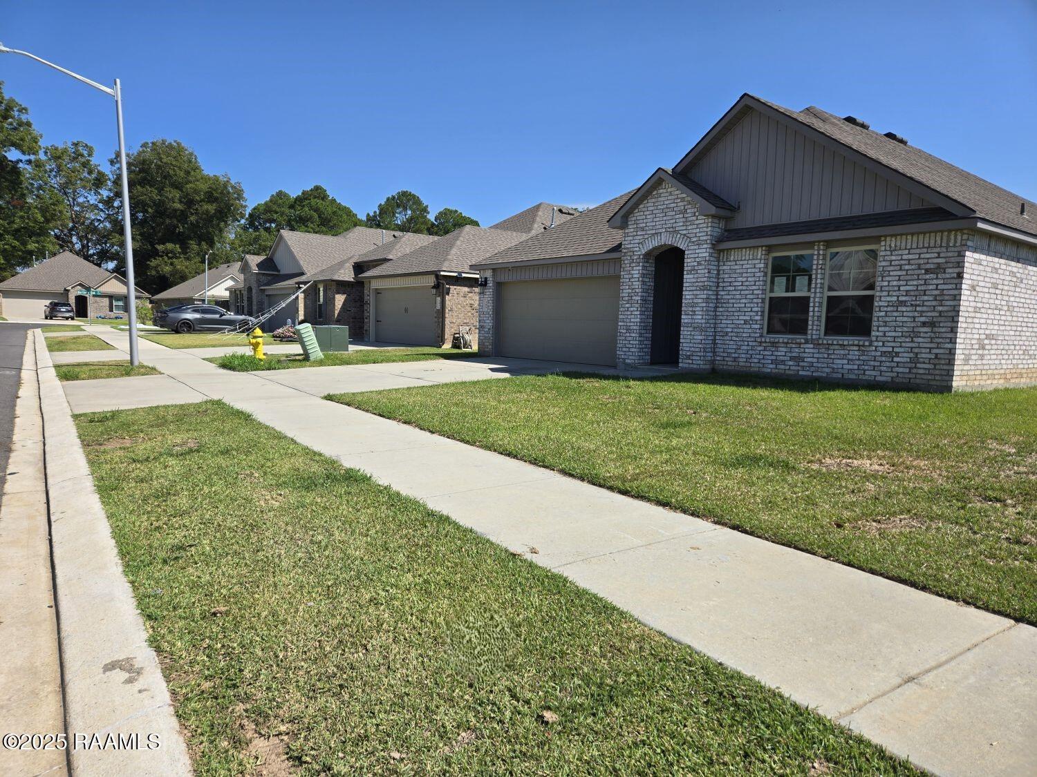105 Chestnut Oak Drive