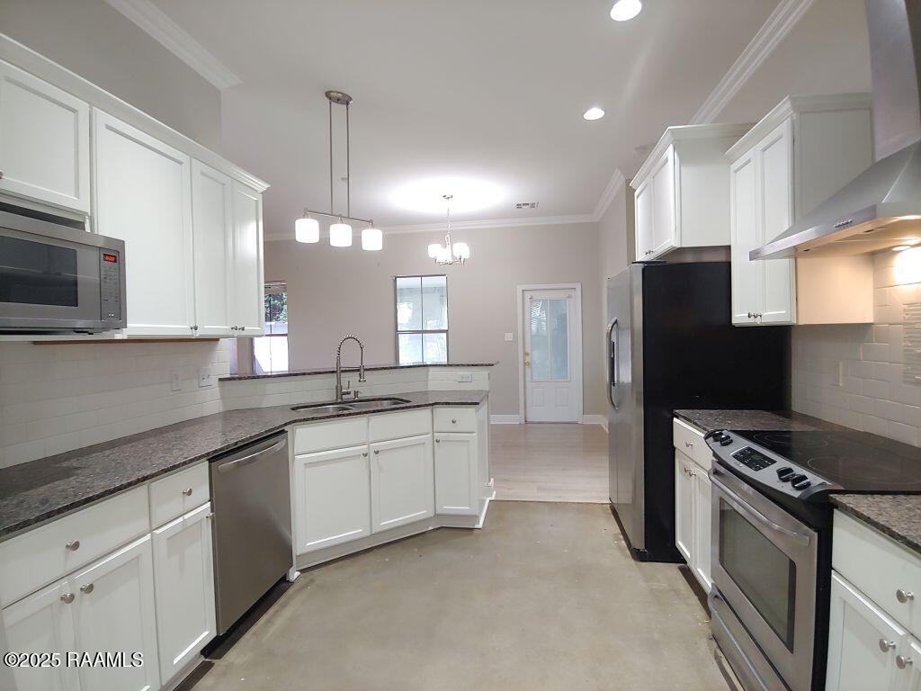 313 Stoneridge Drive