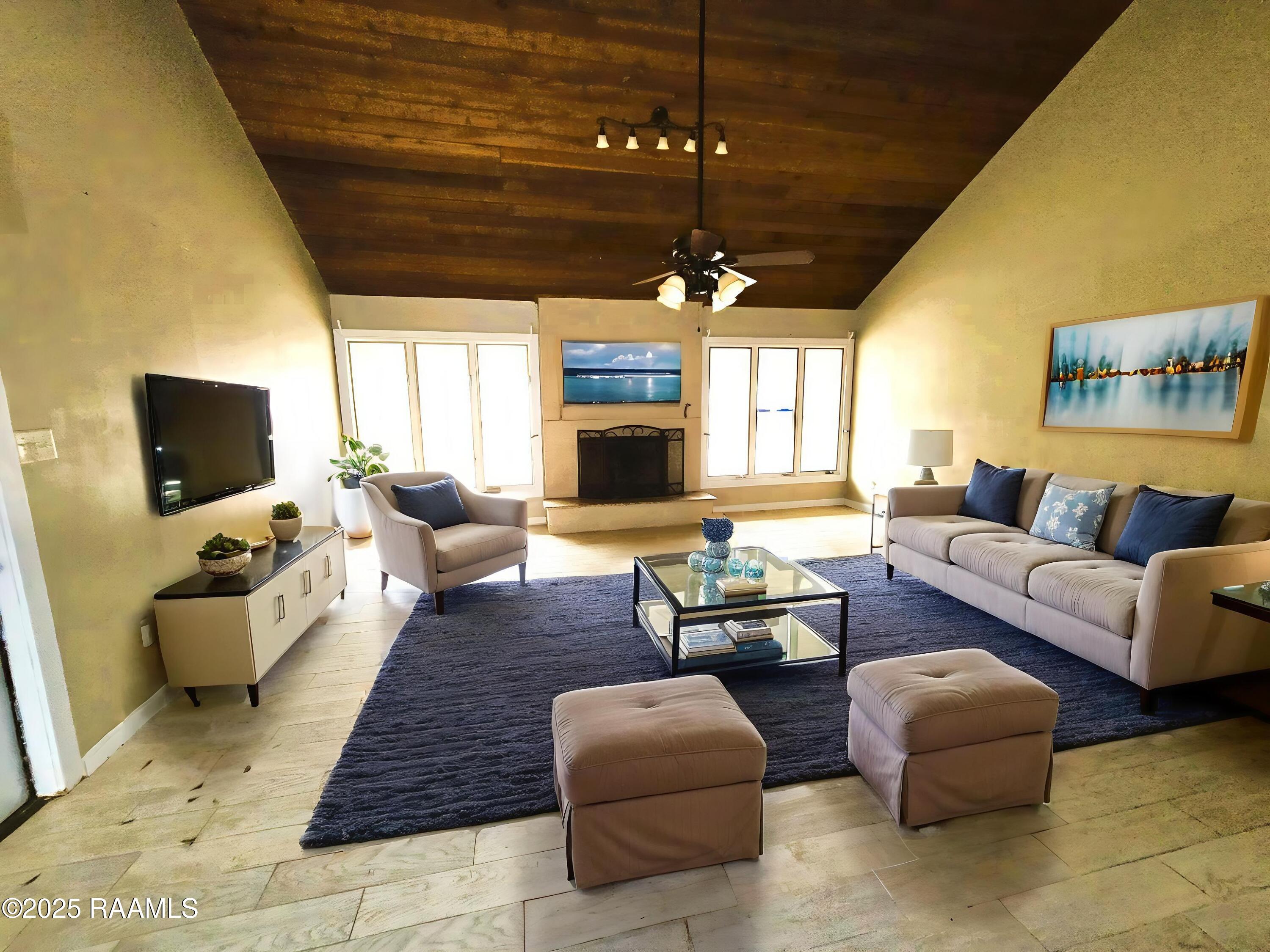 1212 N Wilderness Trail Trail