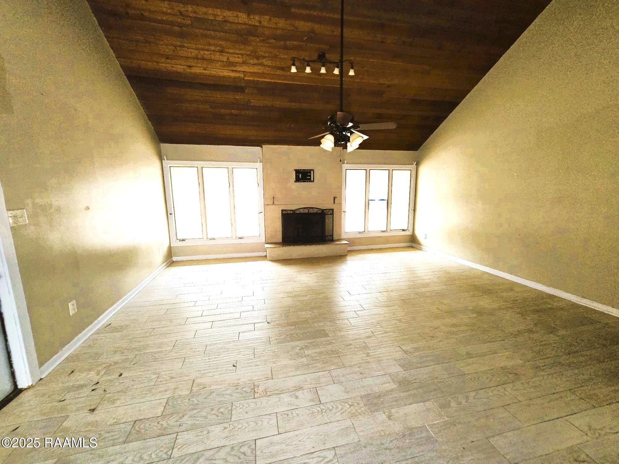 1212 N Wilderness Trail Trail