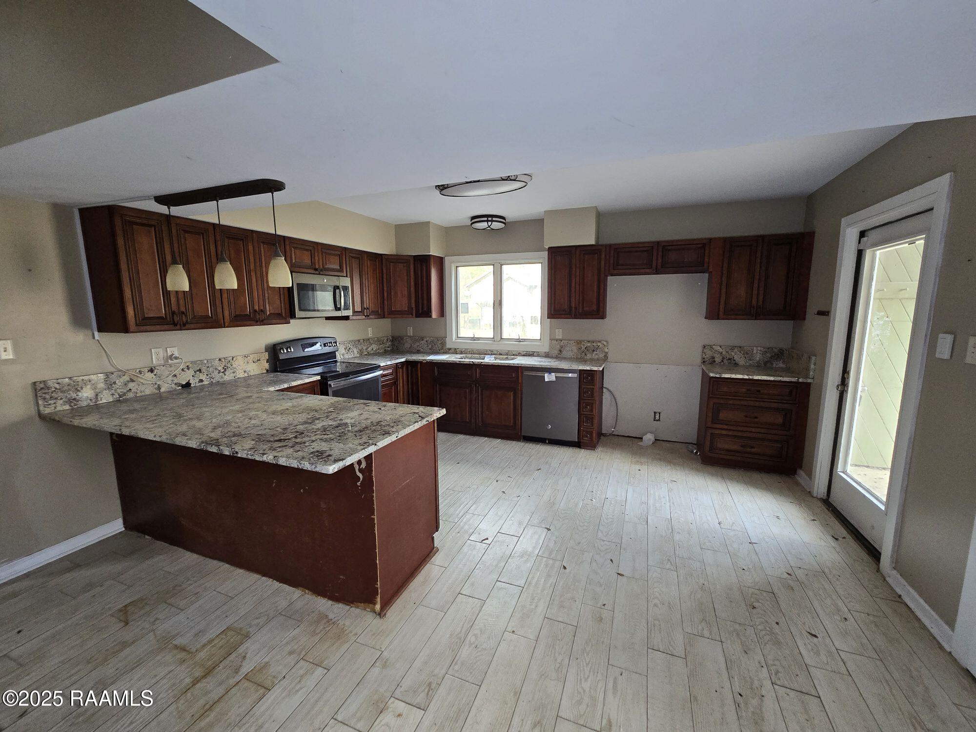 1212 N Wilderness Trail Trail