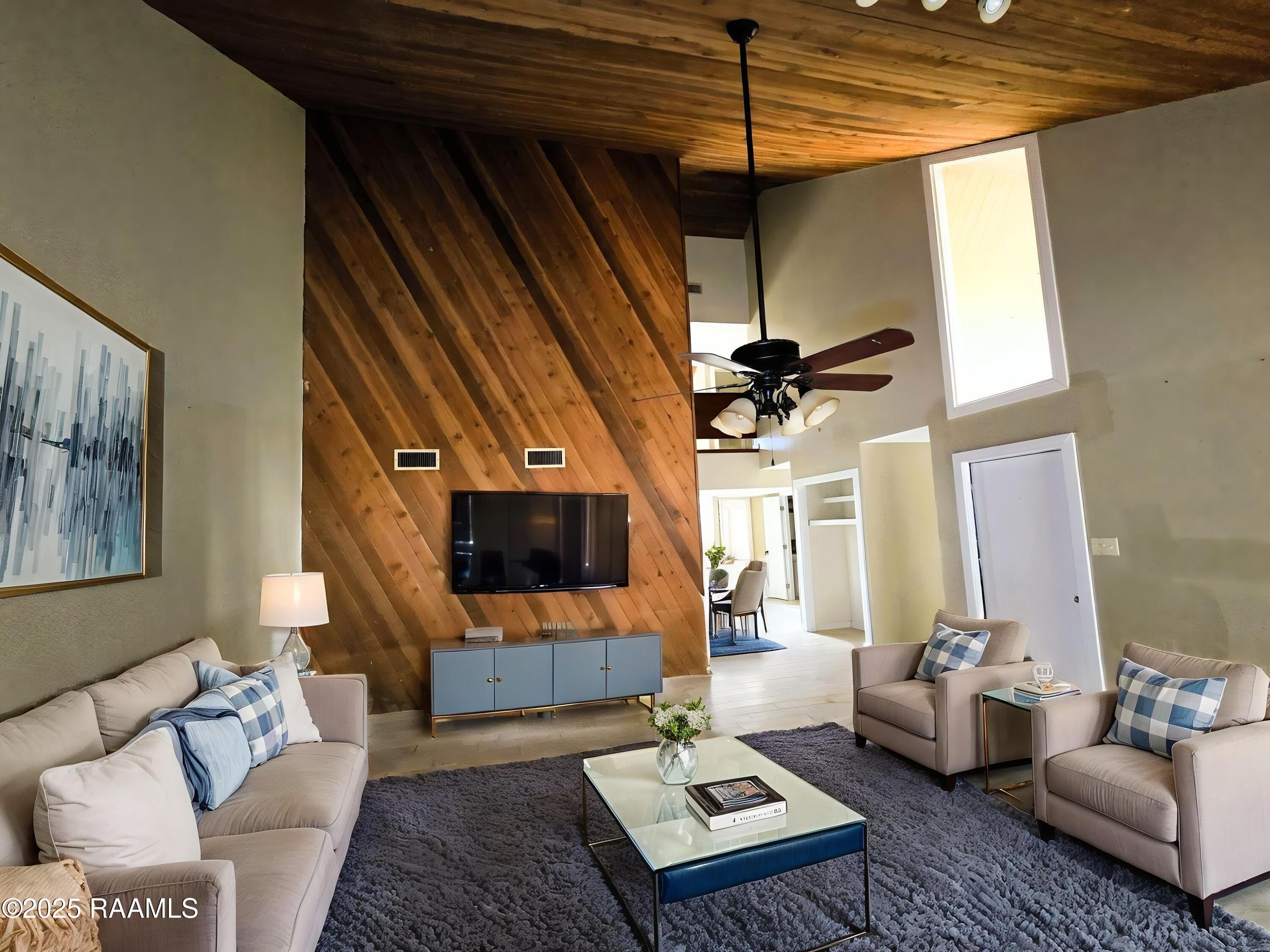 1212 N Wilderness Trail Trail