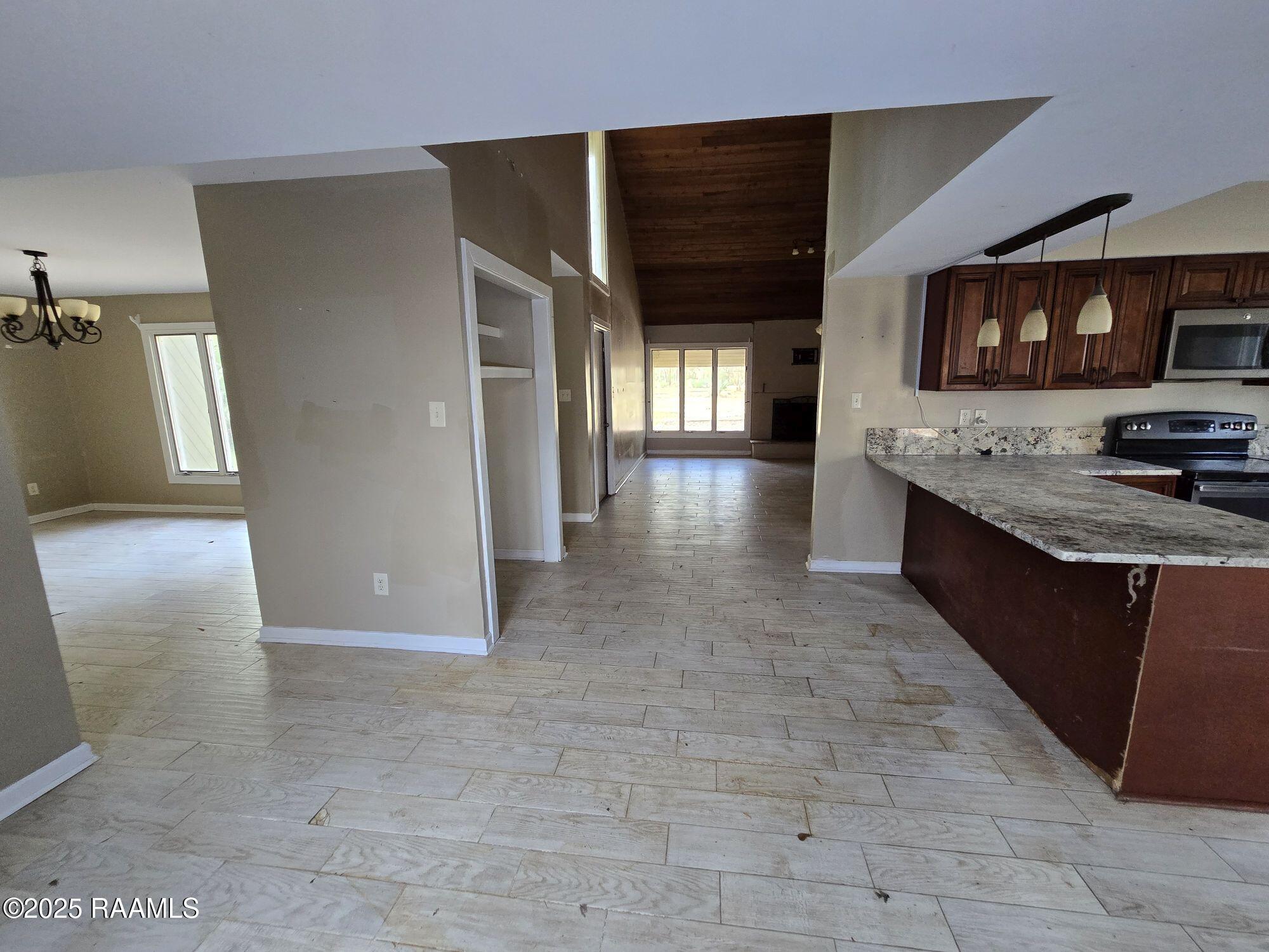 1212 N Wilderness Trail Trail