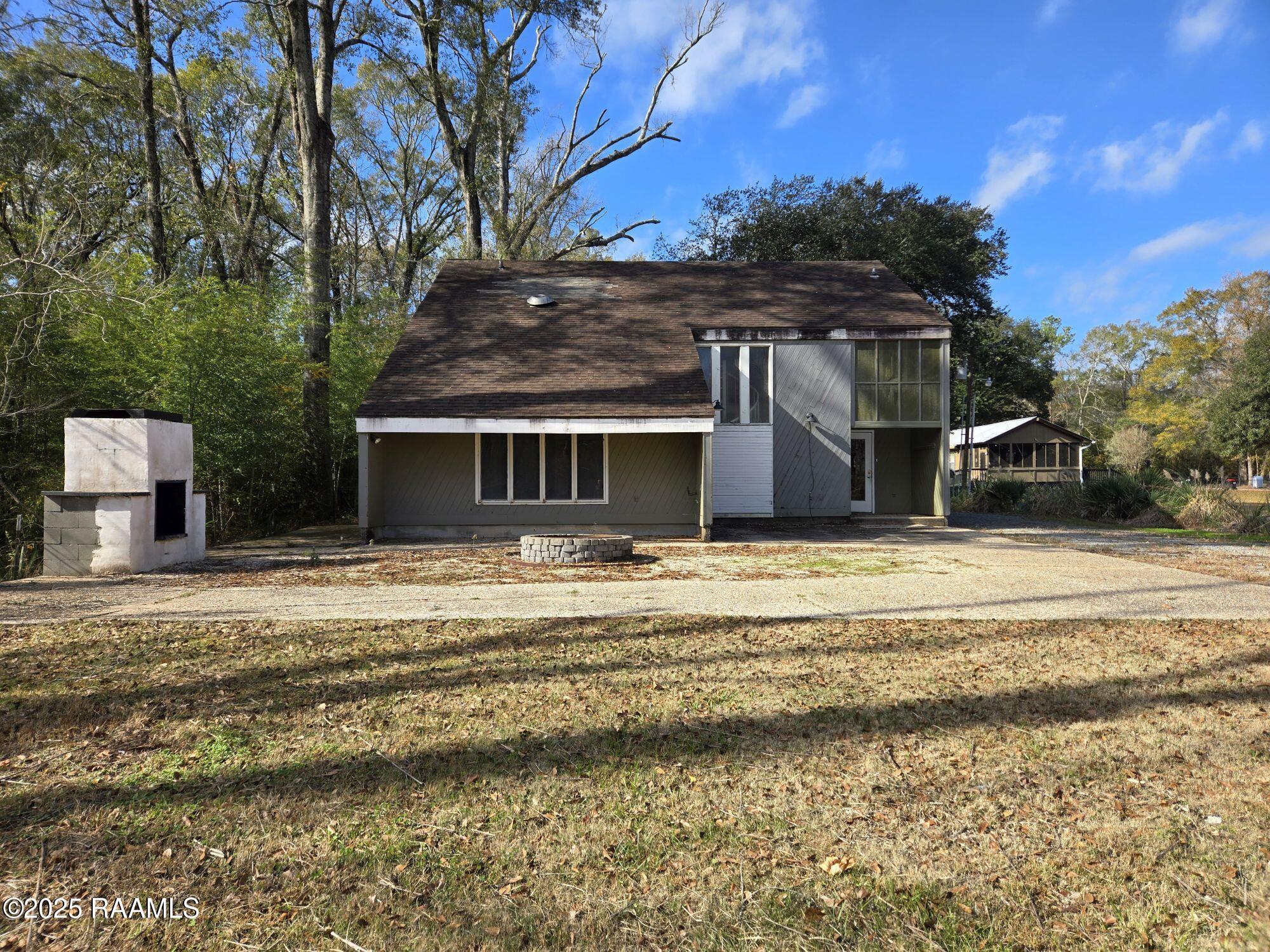 1212 N Wilderness Trail Trail