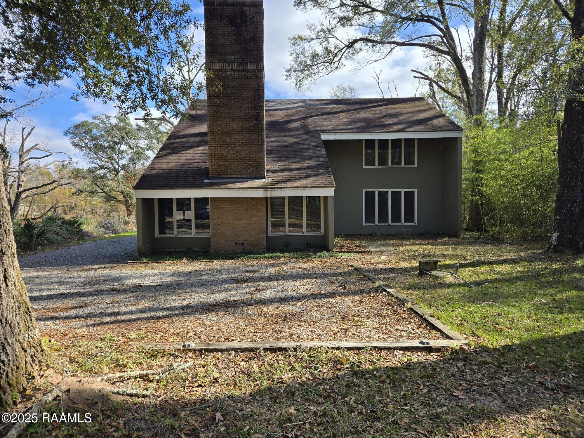 1212 N Wilderness Trail Trail