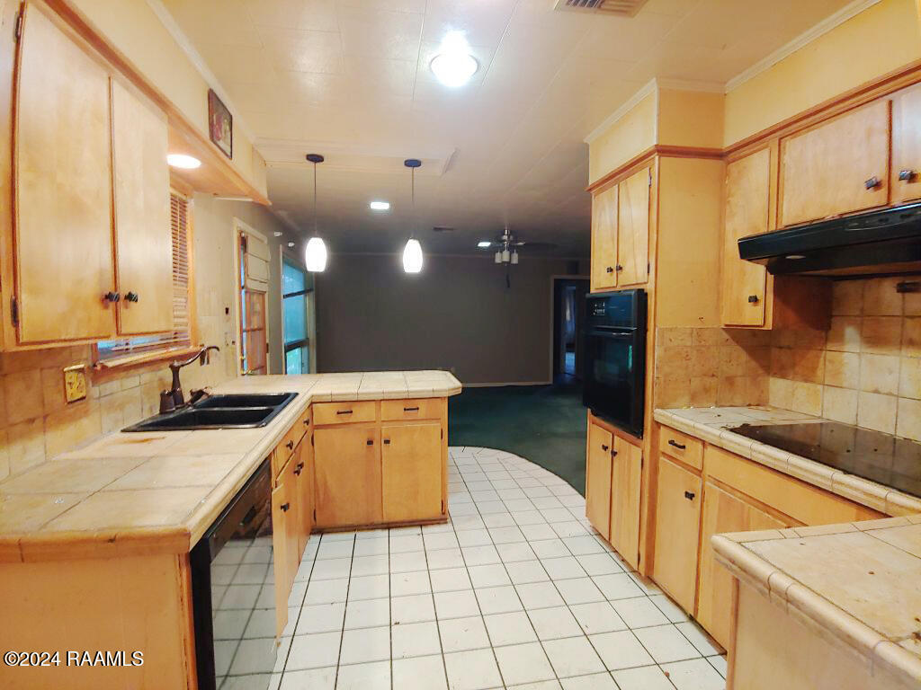 116 Robert Lee Circle