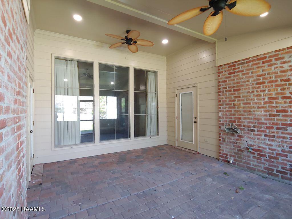 203 Metairie Court
