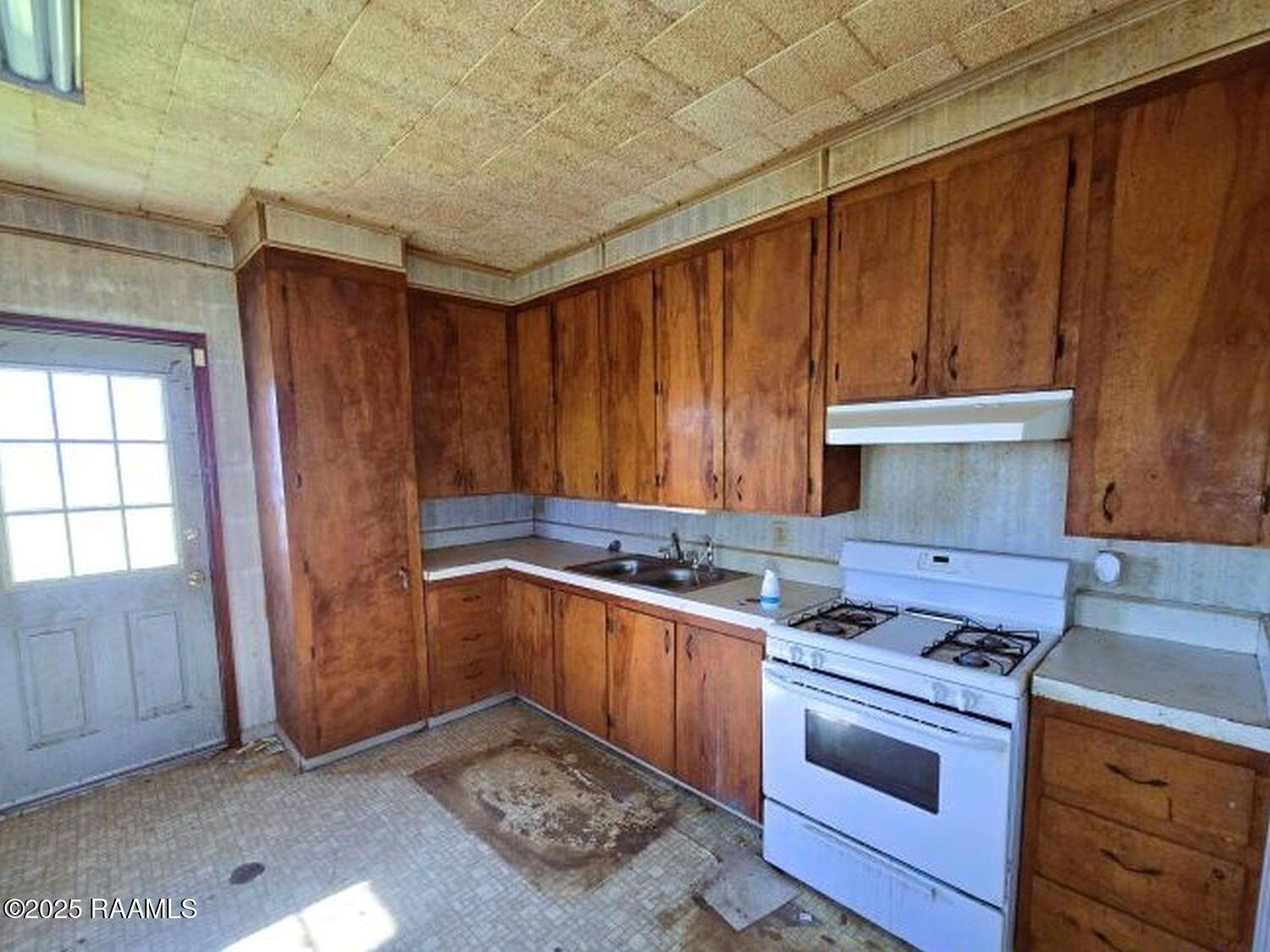 11308 Grosse Isle Road