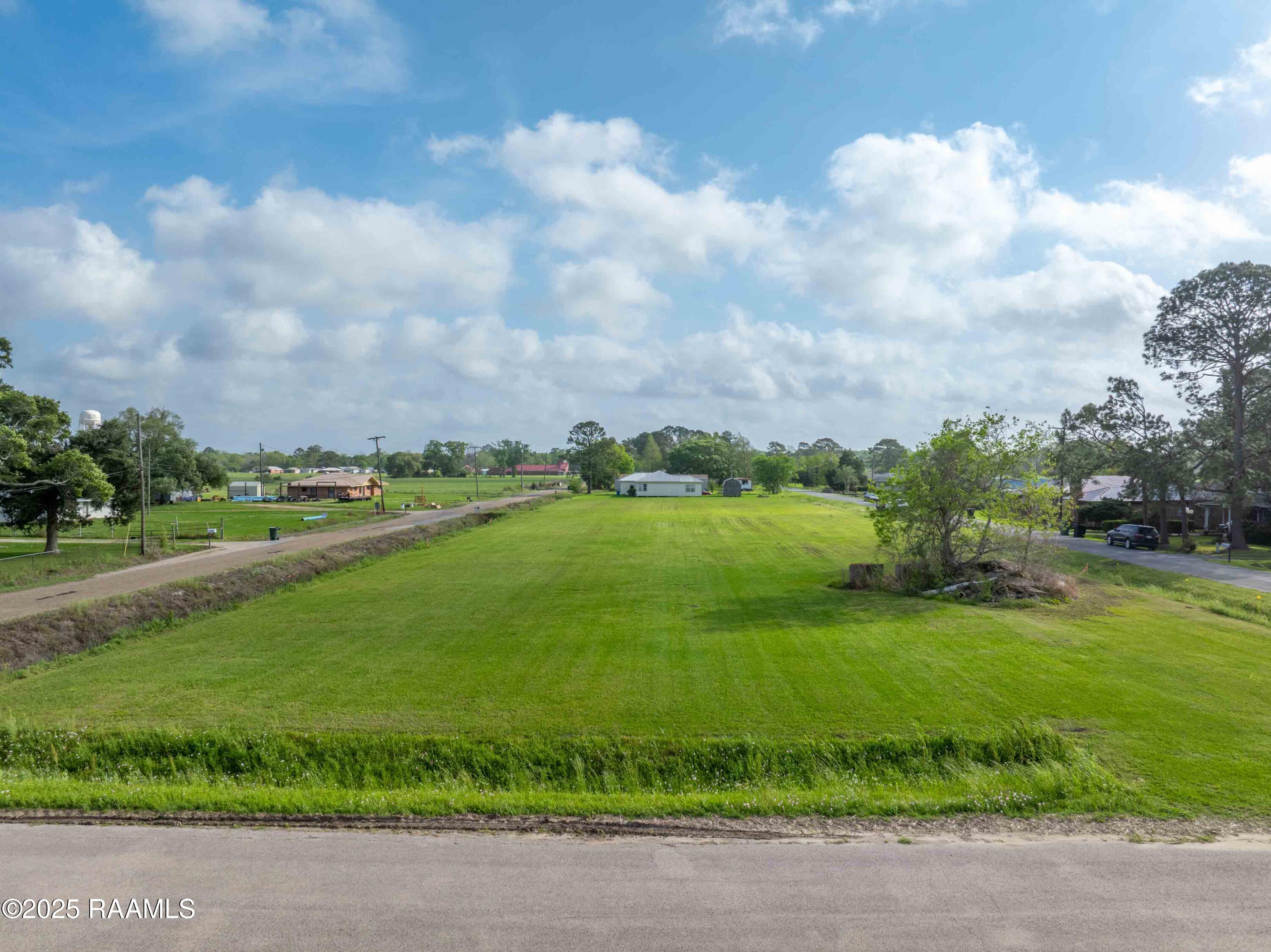 1023 Monnot Road