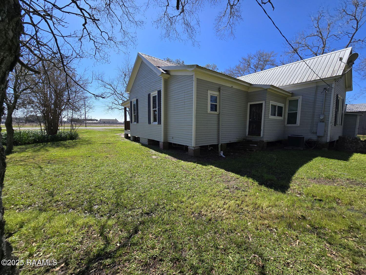 220 Front Avenue