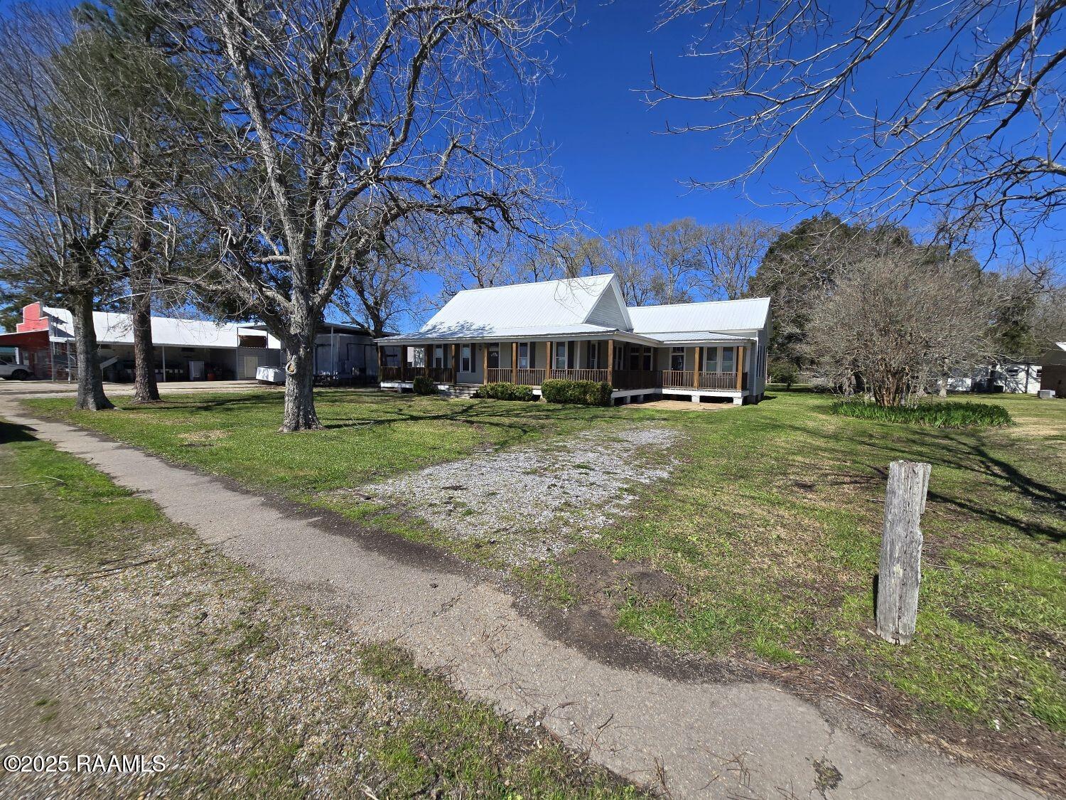 220 Front Avenue