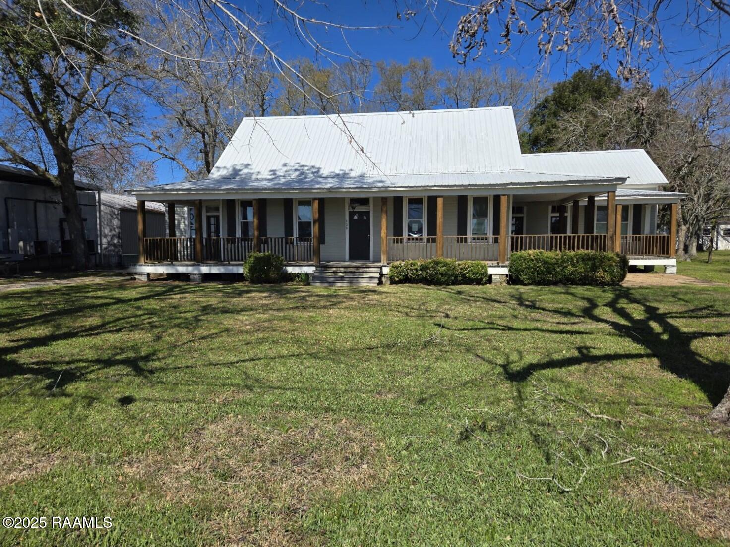 220 Front Avenue