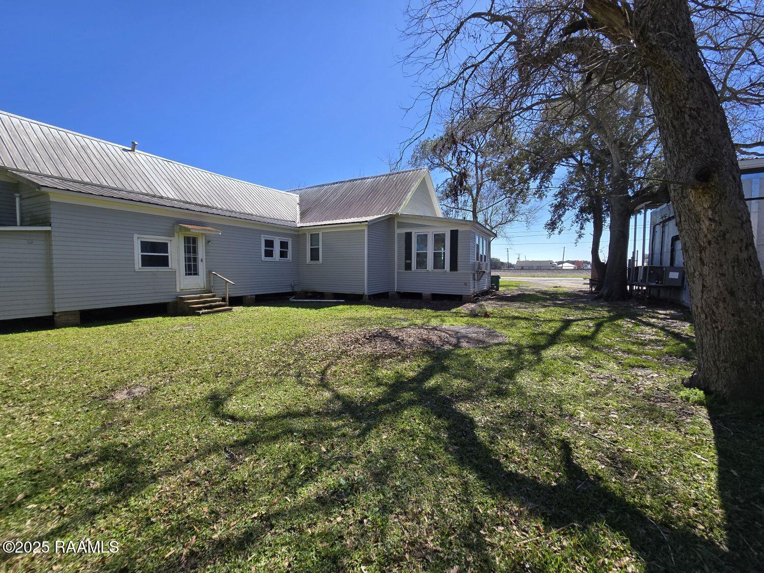 220 Front Avenue