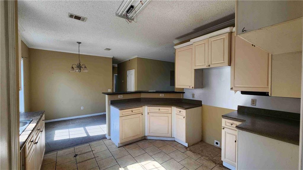 5177 MONTEGUT Drive