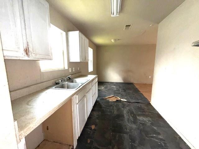 506 S OLIVES Street